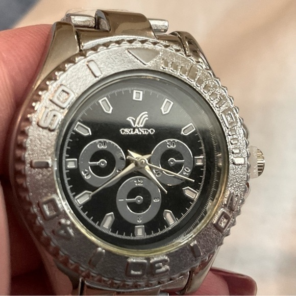 Ladies Silvertone Watch NWT - Picture 7 of 11